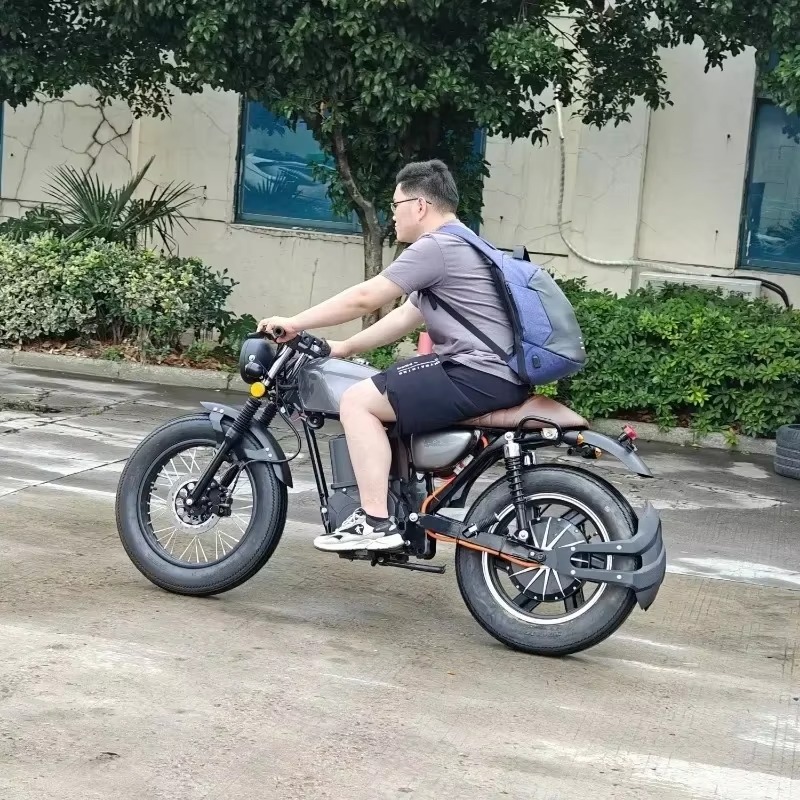 Motocykl CG 125 w stylu vintag – Brake Disc Motorcycle recenzja i cena